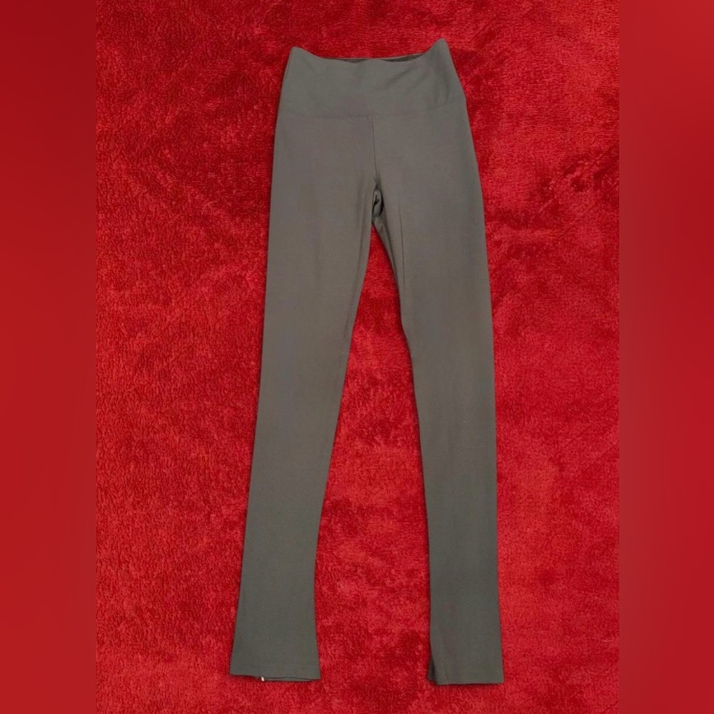 Lyssé Gray Tummy Control Leggings